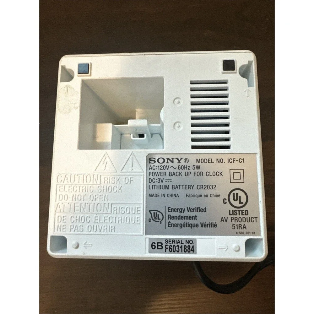 Sony ICF-C1 Single Alarm/Clock/FM/AM Radio Mirror Finished LCD Display [White]